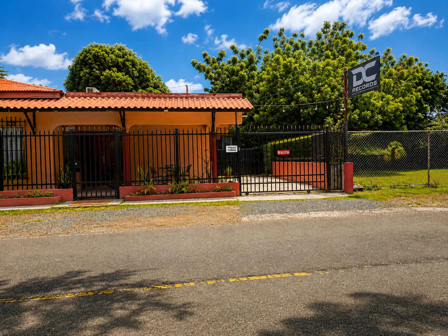 Fachada de Casa Aguadulce Inn en Aguadulce